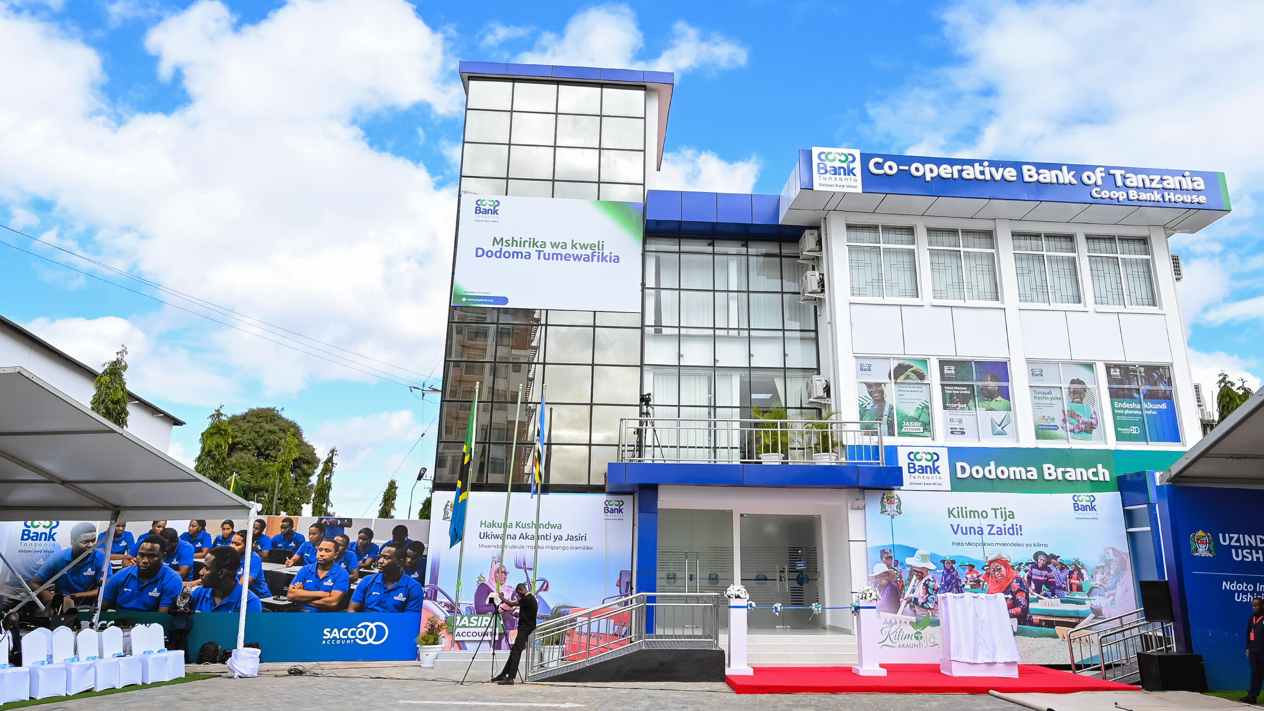 mwonekano-wa-jengo-la-benki-ya-ushirika-tanzani-coop-bank-Dodoma